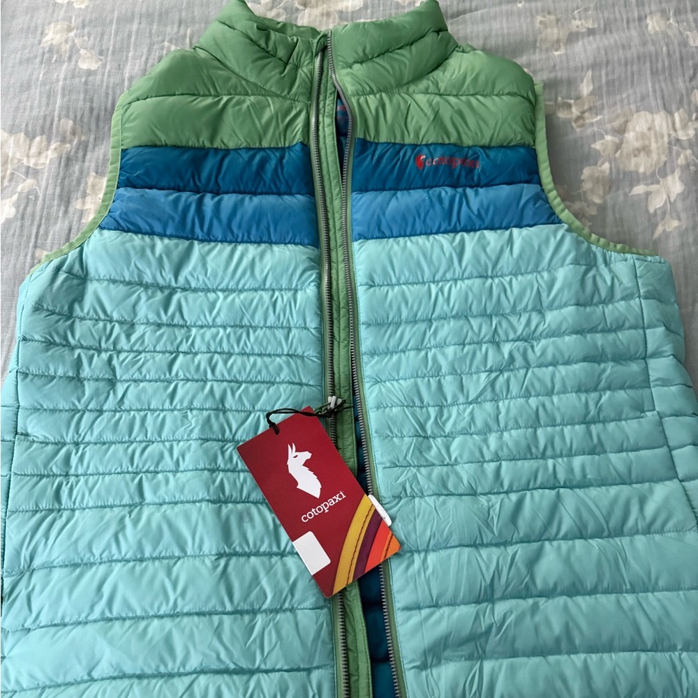 Cotopaxi Two-Tone Outdoor -Vest